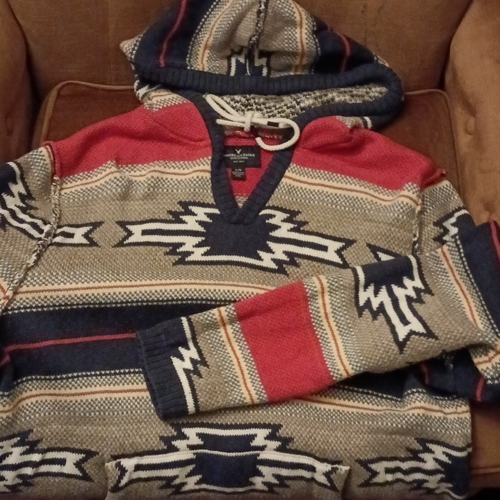 Large American eagle outfitters cozy hoodie knit.